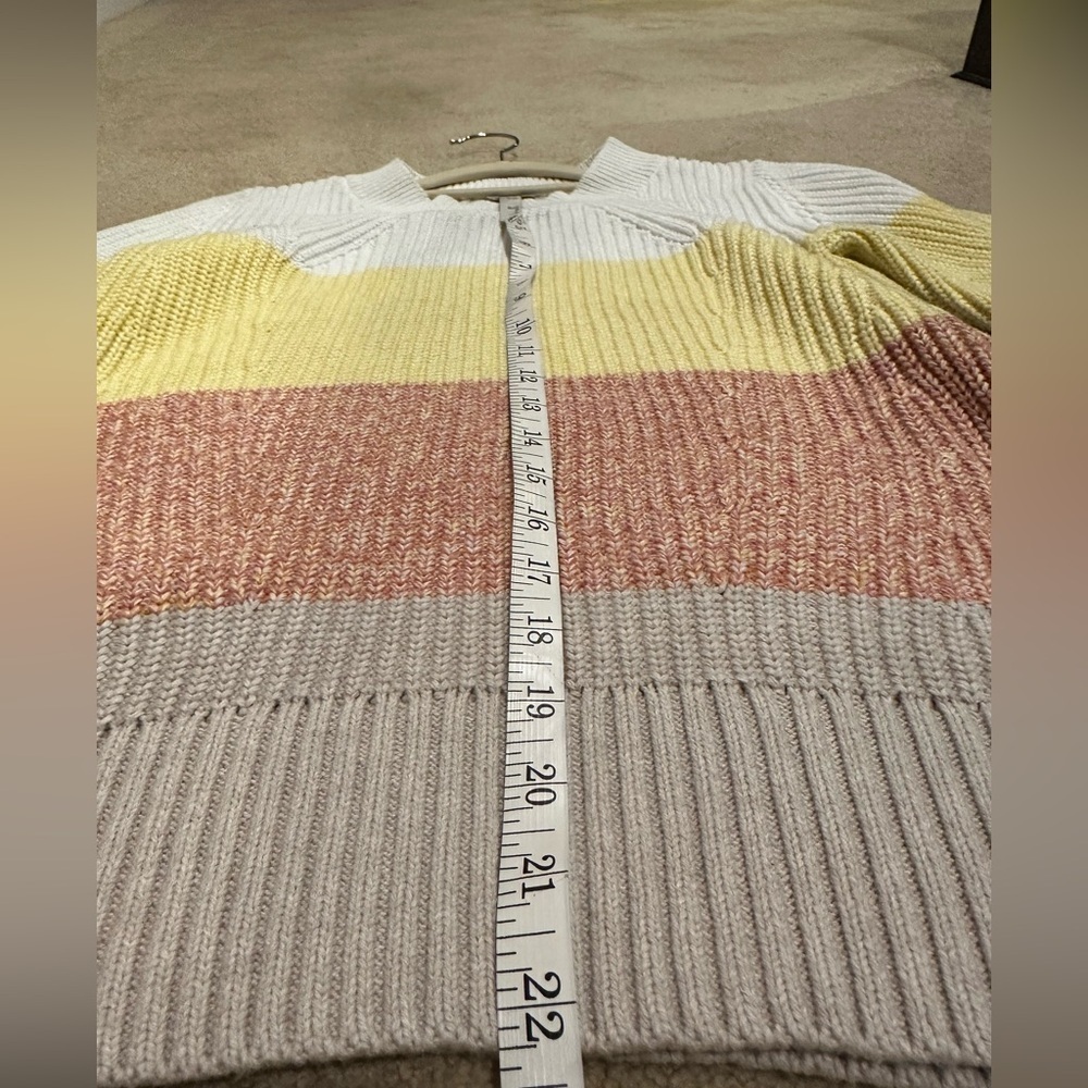 Gap white, yellow and orange color block sweater in good condition! - Picture 4 of 8